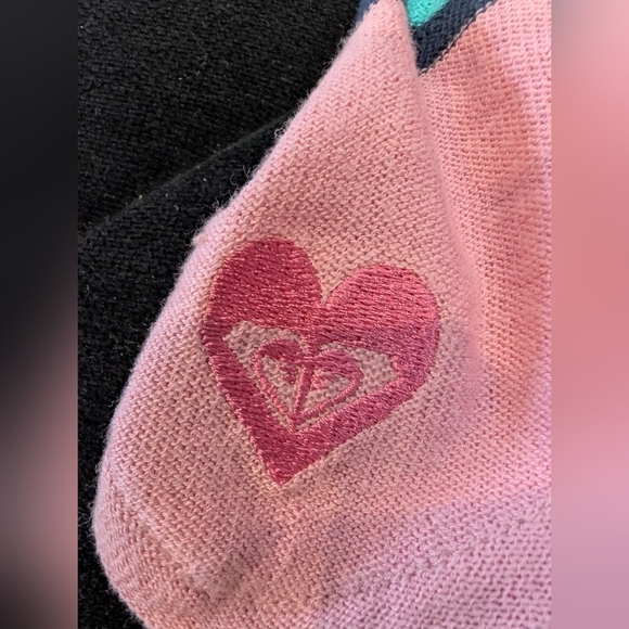 Roxy teenie wahine Beanie hat from ROXY. Baby sz 6-12 m, pink striped NWT - Picture 7 of 10